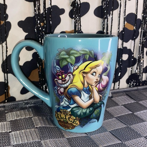 ALICE IN WONDERLAND WITH CHESIRE CAT VINTAGE DISNEY CERAMIC MUG - Picture 2 of 8